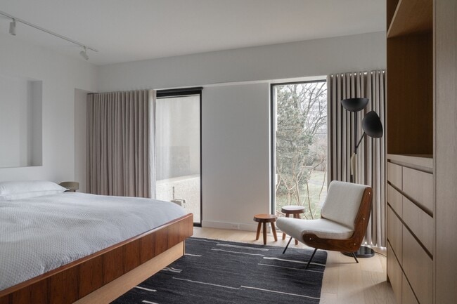 Building Photo - 2600 Ave Pierre-Dupuy