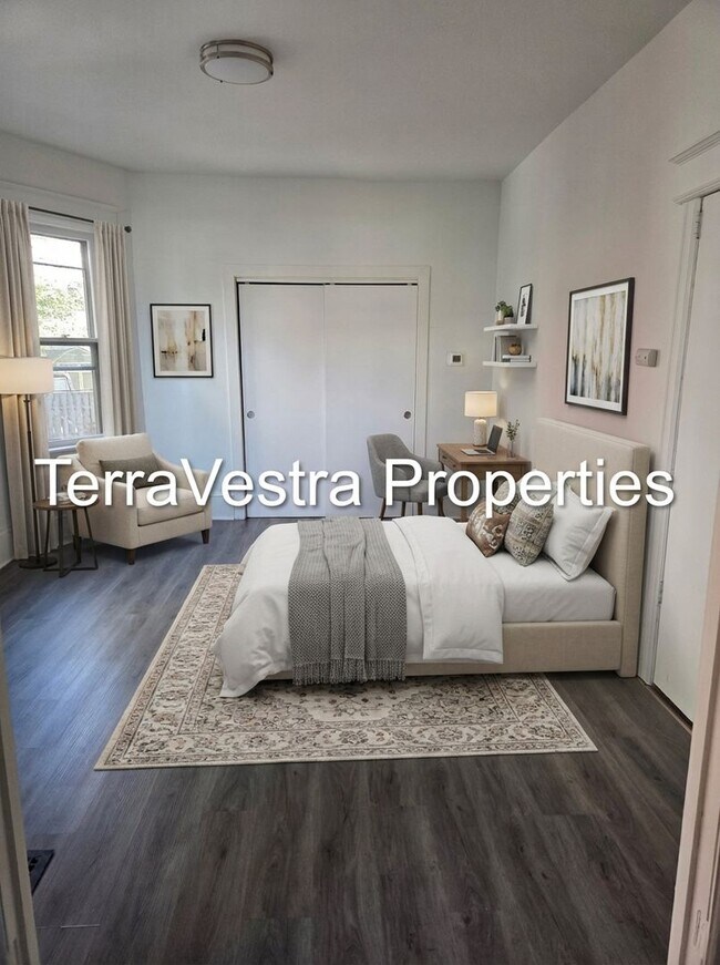 Building Photo - 28 W Madison Ave Unit 1F