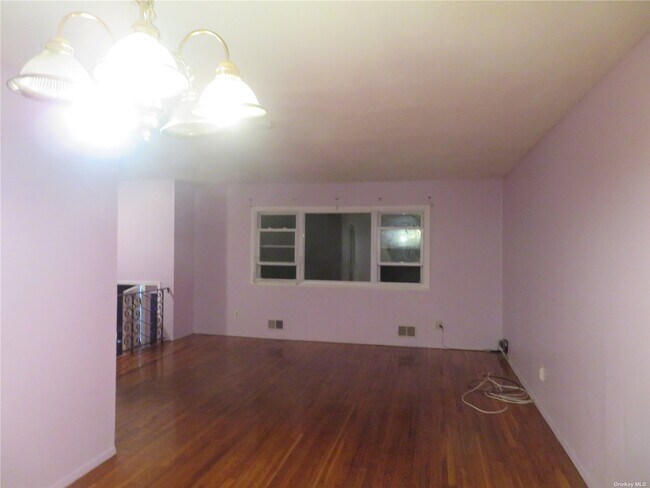 Photo - 186 Studley St