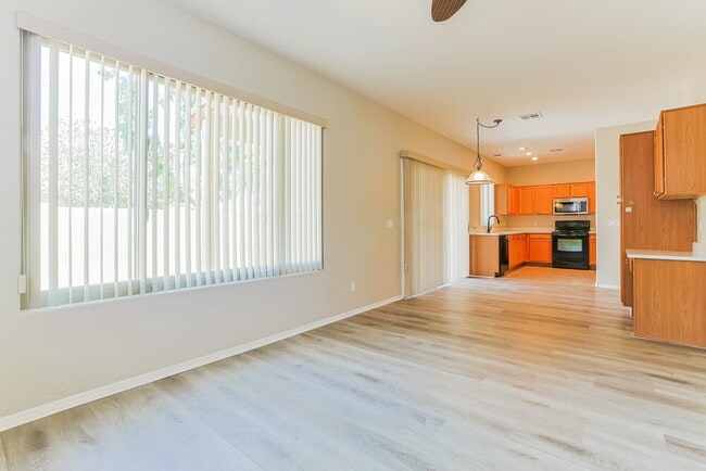 Photo - 125 N 22nd Pl