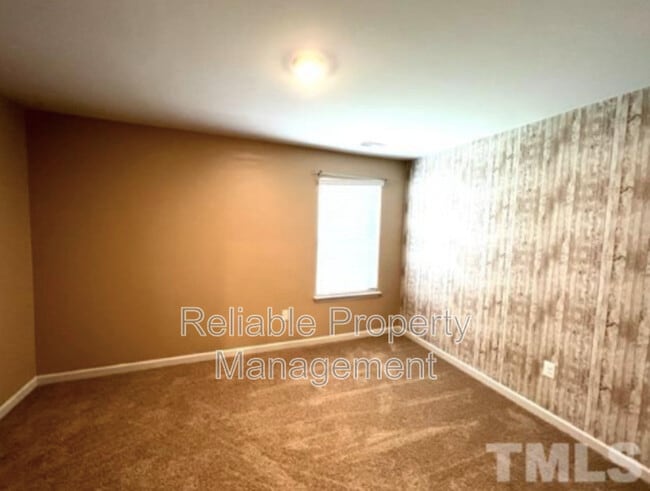 Photo - 427 N Great White Way