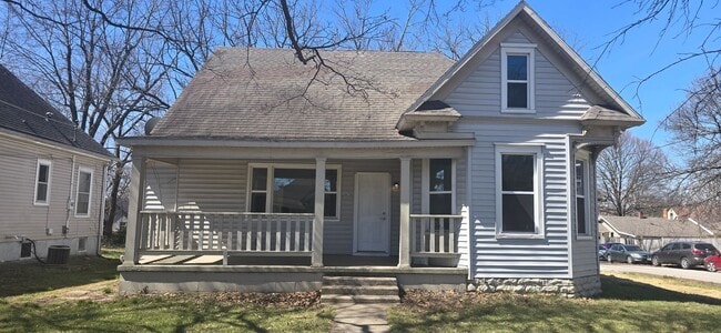 Building Photo - 4 Bedroom Home in the heart of Springfield