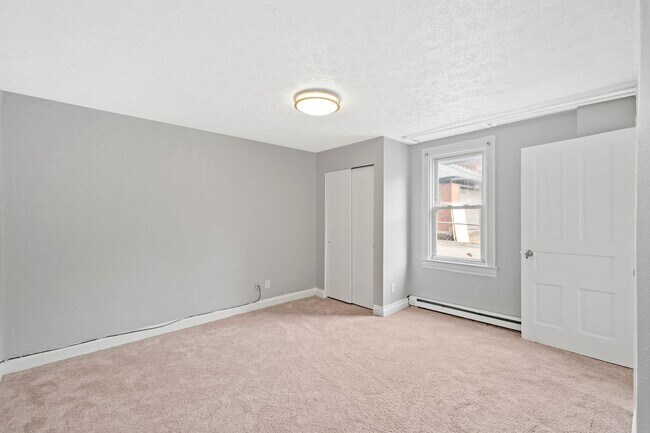 Photo - 831 Hall St Unit #3