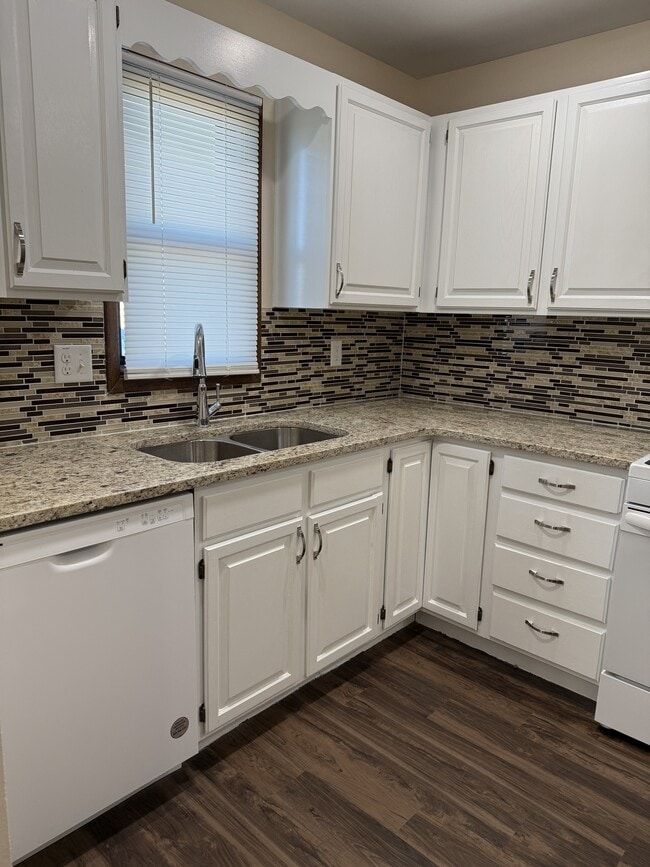 Photo - 2600 Adams St