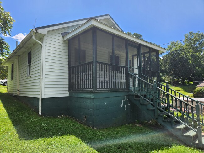 Photo - 246 Emmett Rd House