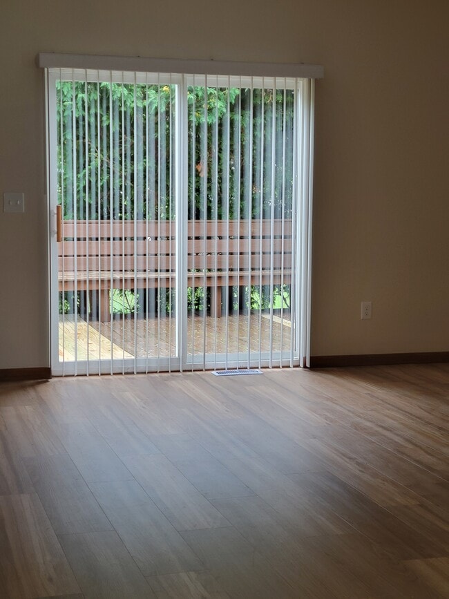 Photo - 6585 Grosse Dr