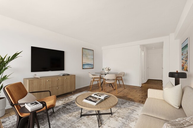 Photo - 335-341 E 51st St