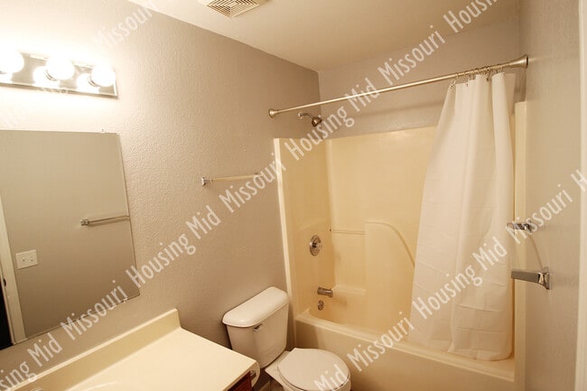 Photo - 1654 High Quest Cir