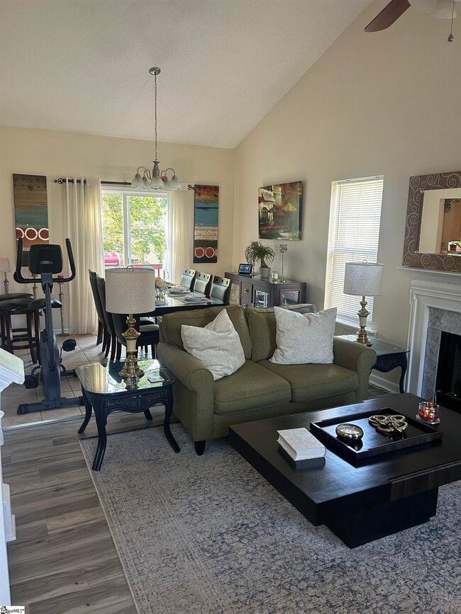 Photo - 110 Shelby Ct