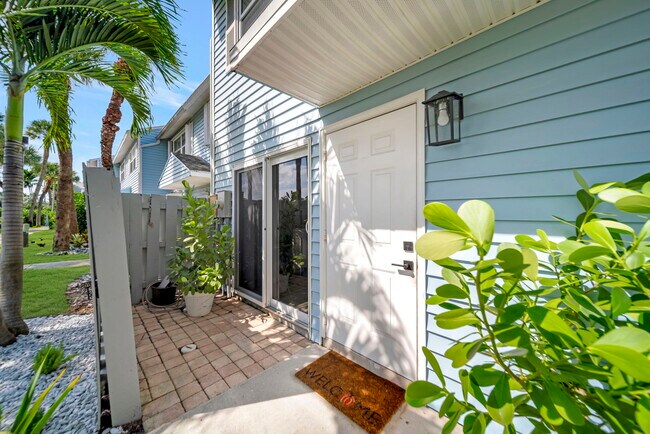 Photo - 1997 NE 15th Ave