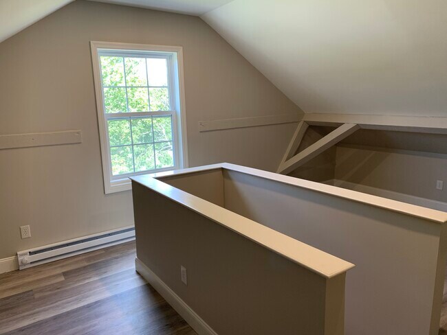 Bedroom #3 - 8 Hillside Ave Unidad #8