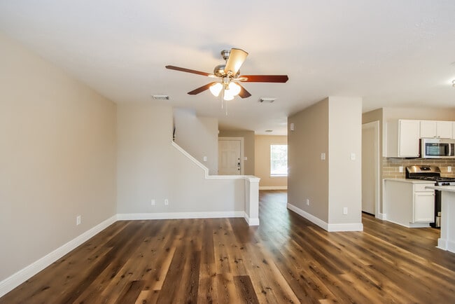 Photo - 21928 New Forest