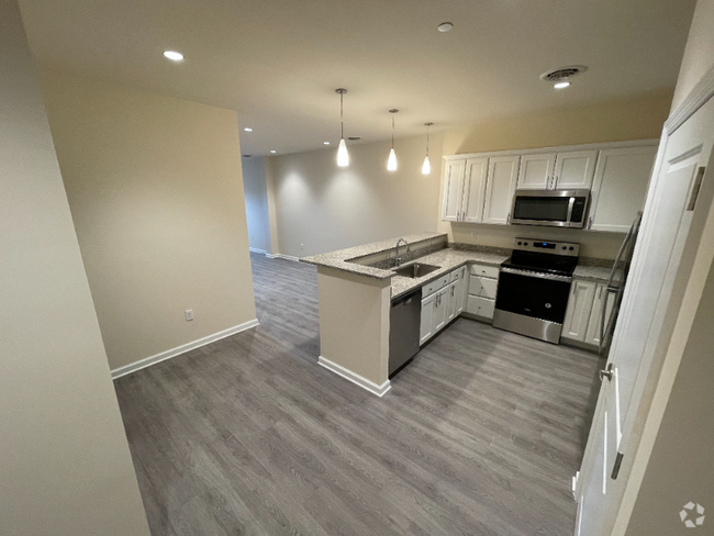 Building Photo - 192 Erie Blvd Unit 506 Rental