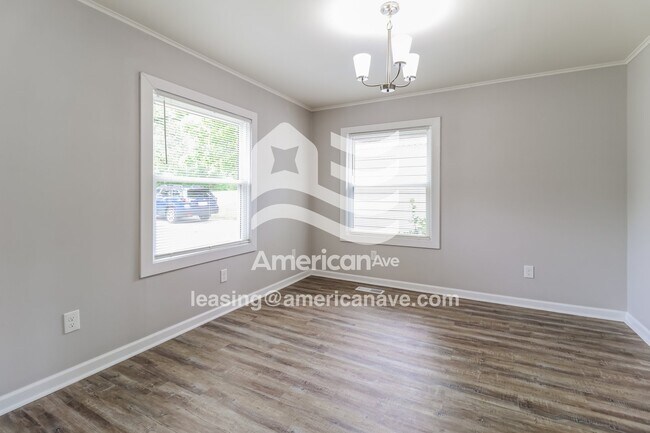 3 W Avalon Dr