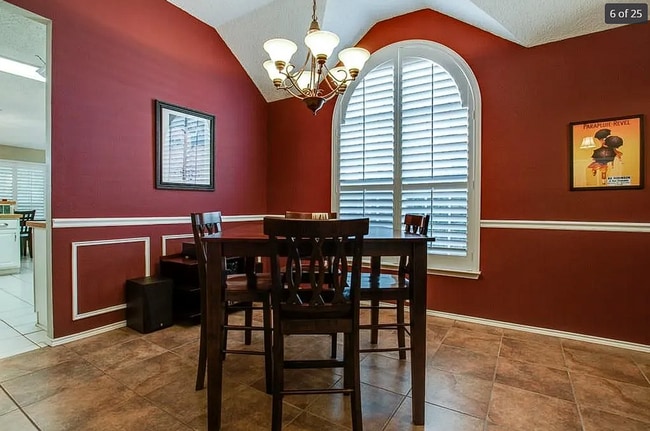 Photo - 4425 Forsyth Ln