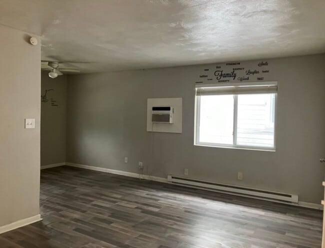 Photo - 635 W 26th St Unidad 02