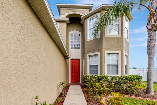 Great Home. Freshly Painted and new flooring - Great Home.  Freshly Painted and new flooring