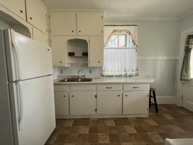 Photo - 2317 Queen St