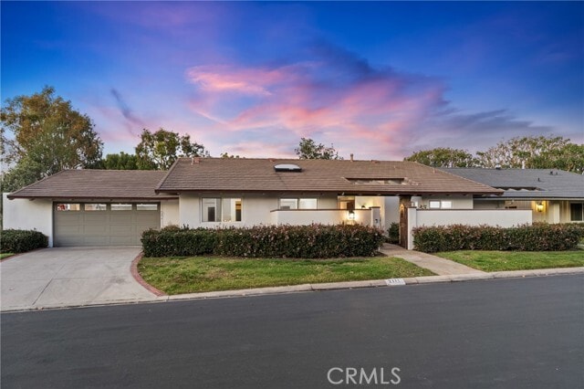 Building Photo - 2111 Vista Dorado