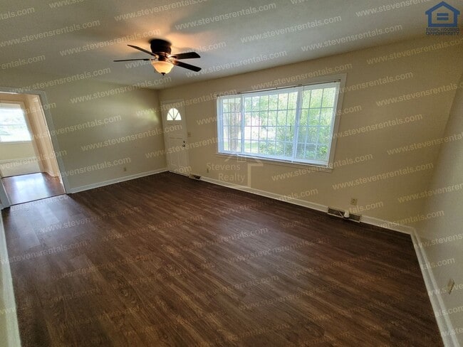 Photo - 205 E 13th St