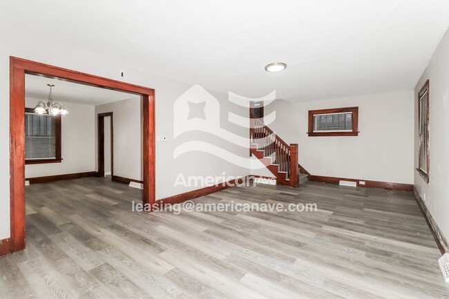 Photo - 1042 Lawndale Ave