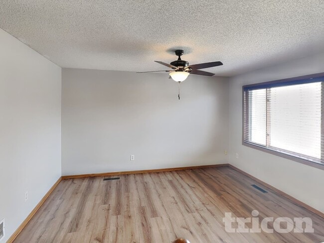 Photo - 13734 Glenhurst Ln