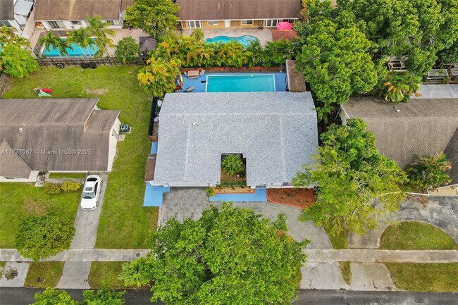 Photo - 20615 NE 9th Ct Unit 20615