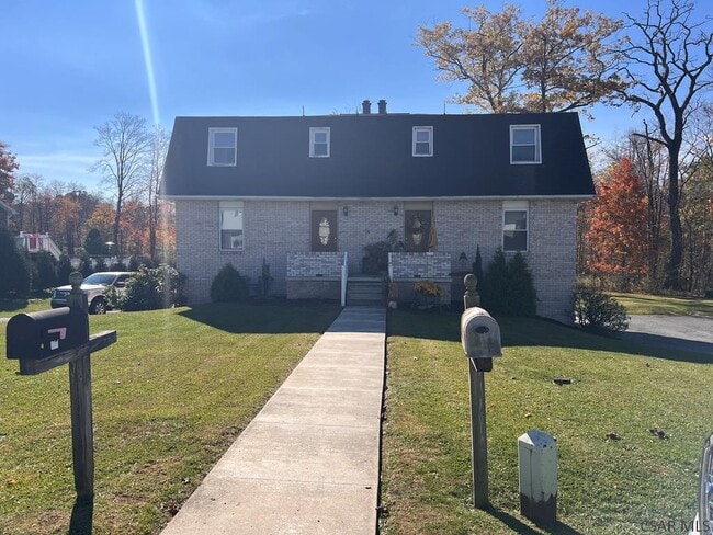 Building Photo - 120-122 Berkey Dr