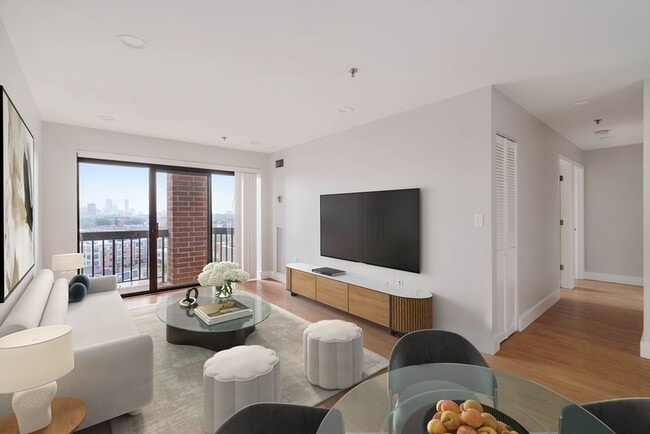 Building Photo - 15 N Beacon St Unit 1012