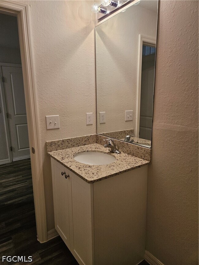 Photo - 901 NW 15th Pl