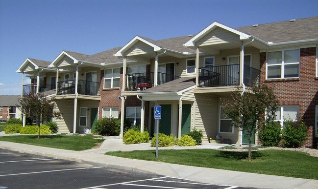 Riverbend Apartment Homes - Riverbend Apartment Homes