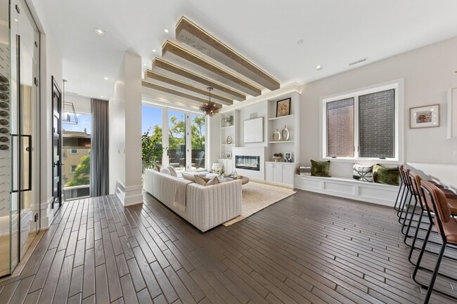 Photo - 2756 N Magnolia Ave