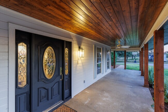 Photo - 435 Oxbow Trail