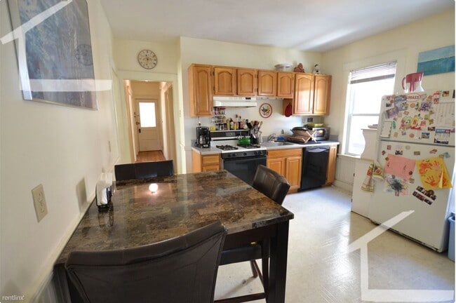 Photo - Amazing 3 bed in lower Allston.....