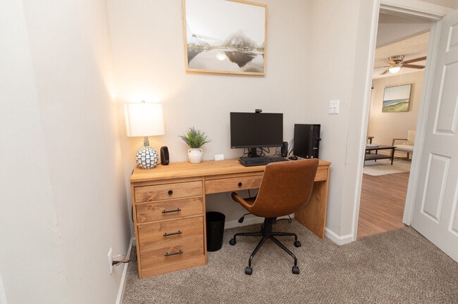 Photo - University Corners