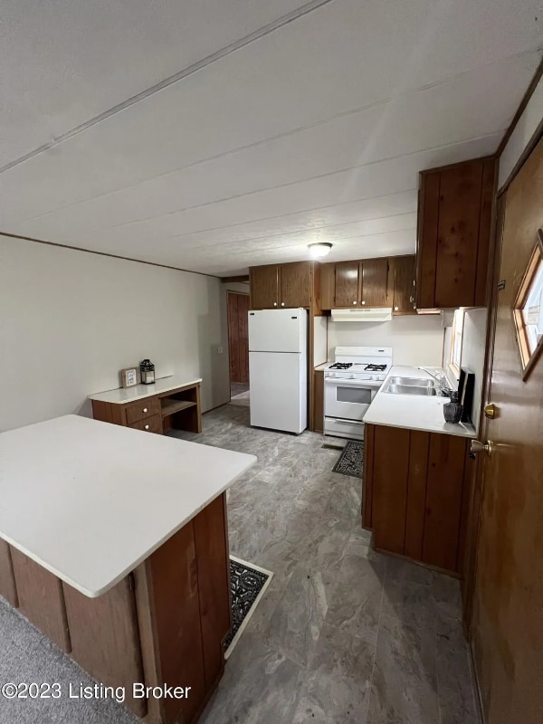 Photo - 740 Chandler Ave