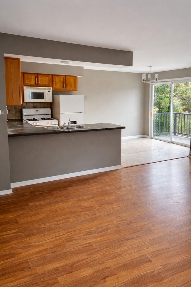 Photo - 1224 Inverrary Ln