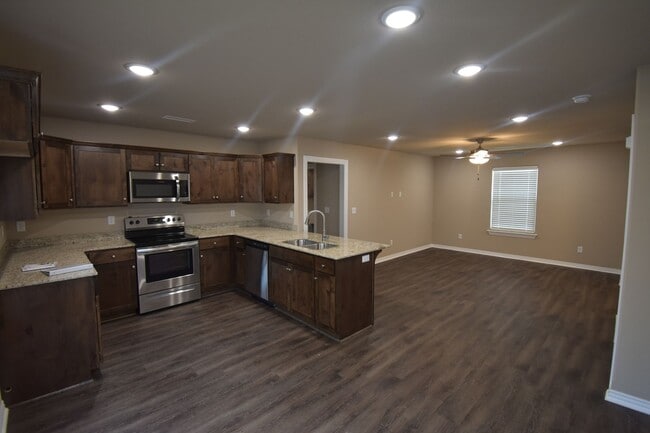 Photo - Nice 3 Bedroom 2 Bath Home!!