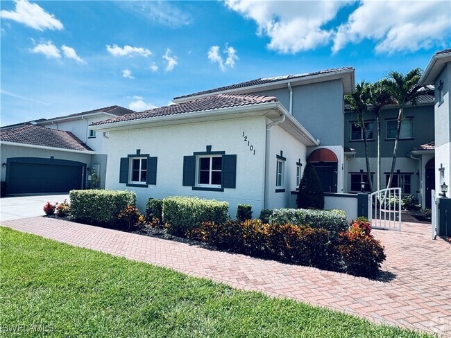 Building Photo - 12101 Santaluz Dr Unit 201 Rental