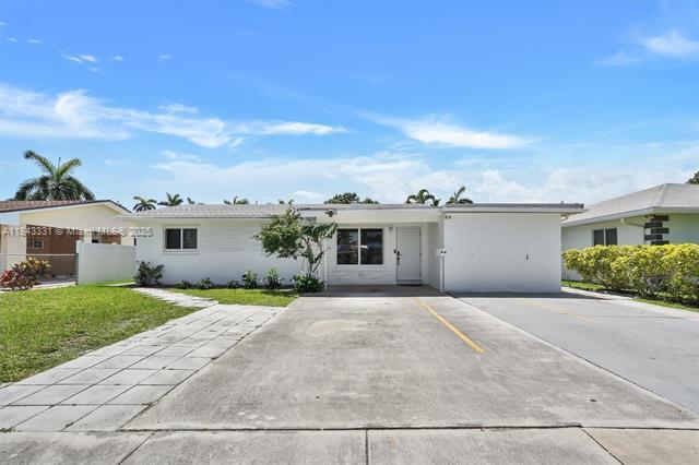 Building Photo - 814 NE 4th St Rental