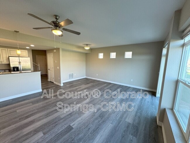 Photo - 764 Brambleberry Hts