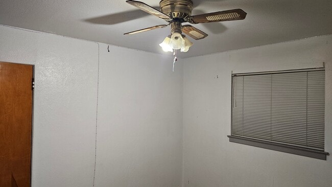 Photo - 5539 E Saginaw Wy Unit 1