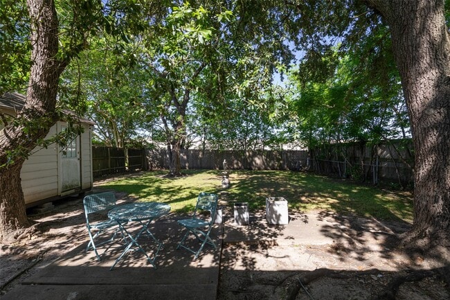 Photo - 5808 Community Dr