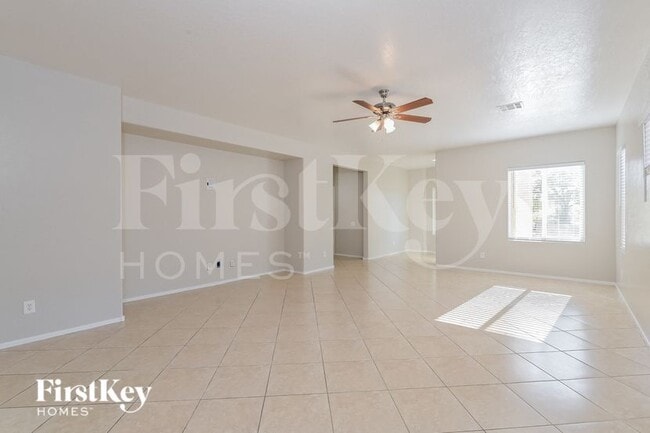 Photo - 2580 Lockerbie St