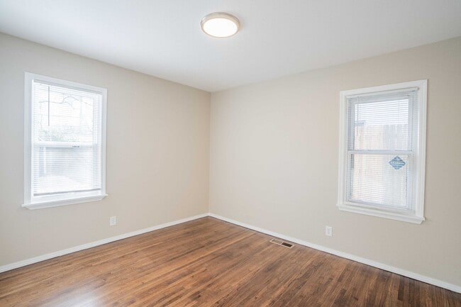 Photo - 3 Bed / 1 Bath in North Tulsa! Section 8 Welcomed!