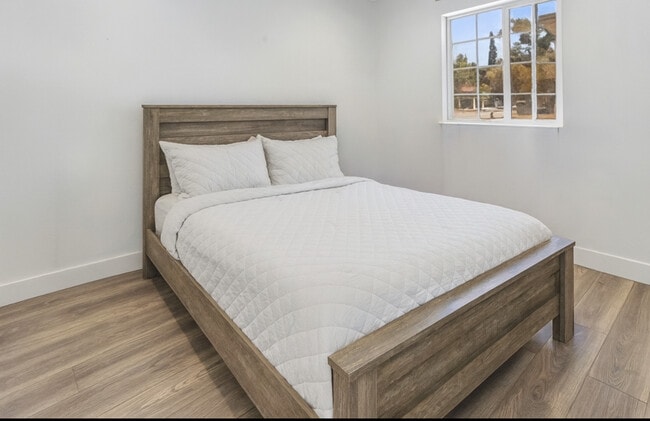 Fotografía del edificio - 24019 Sylvan St