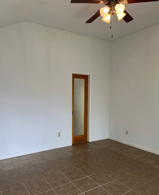 Photo - 106 Hollywood Dr