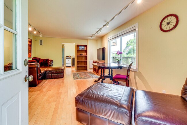 Photo - 4 Laverne Ave Unidad SI FL1-ID1546355P