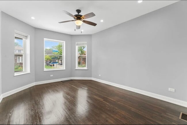 Photo - 1059 N Mayfield Ave Unit 3bed 1bath