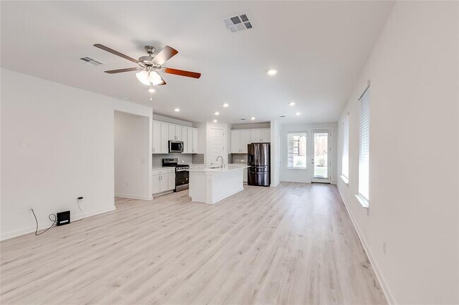 Photo - 2321 Bravo Pass